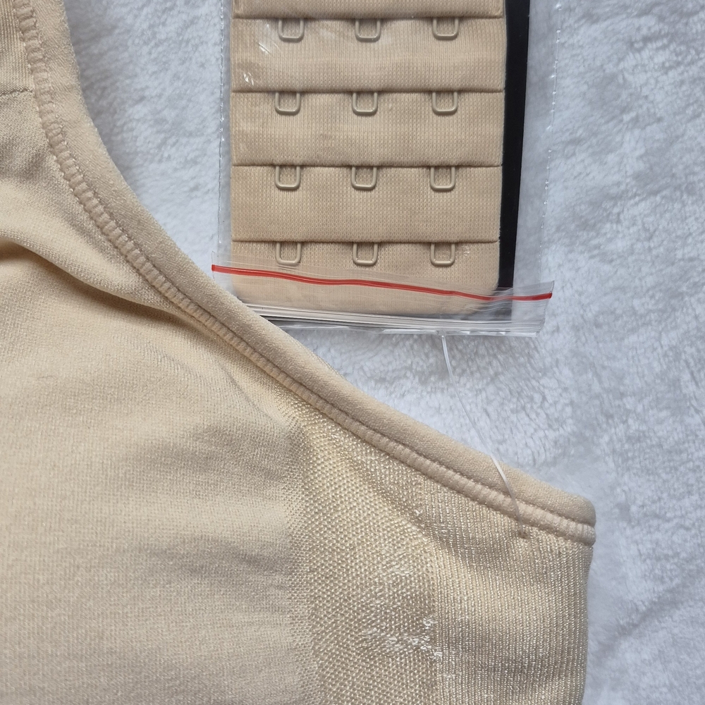 Underoutfit The Comfort Shaping Bra - Picture 7 of 9